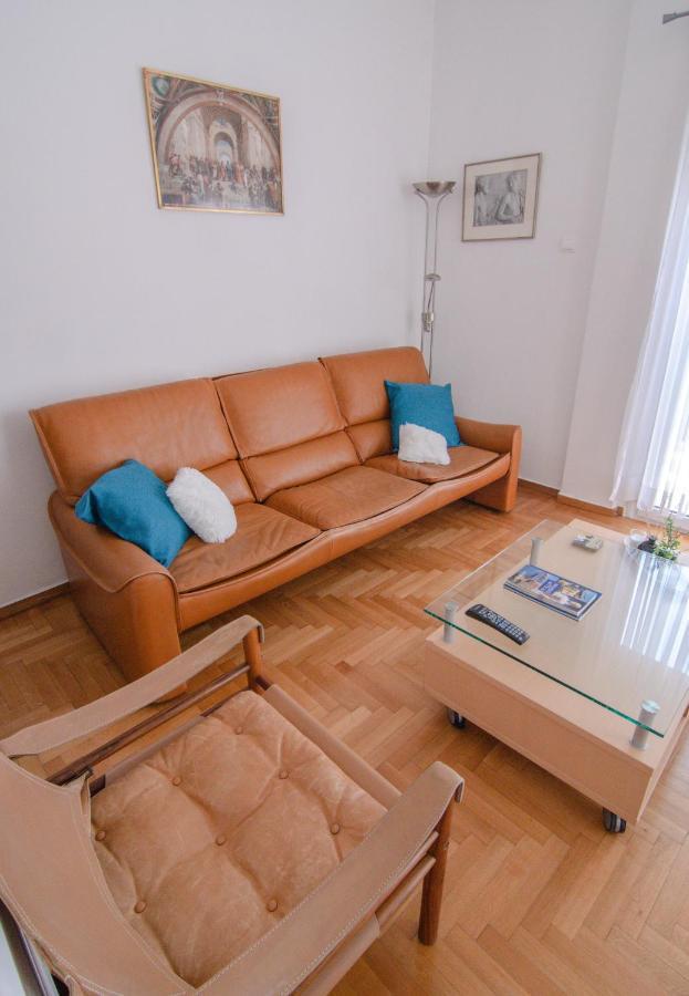The Rebel'S Temple Apartment เอเธนส์ ภายนอก รูปภาพ