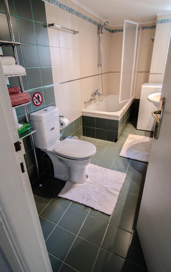 The Rebel'S Temple Apartment เอเธนส์ ภายนอก รูปภาพ